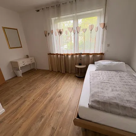 Modernes Am Kellerwald Bis Zu 7 Gaeste Apartment Forchheim (Bavaria)